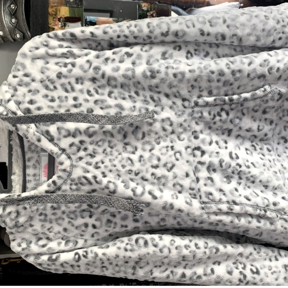 cheetah sweatshirt